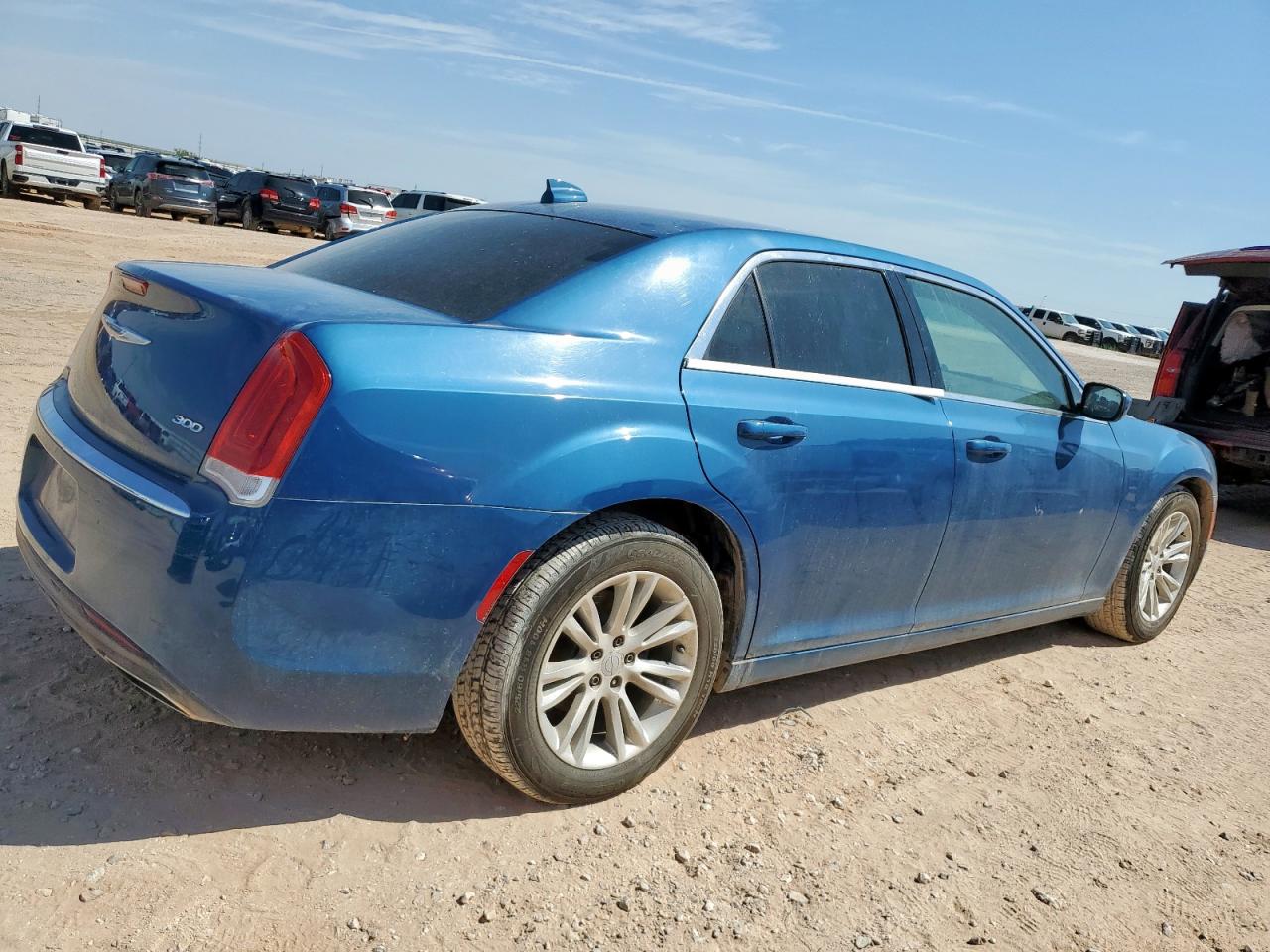 Chrysler 300 Touring Image 3