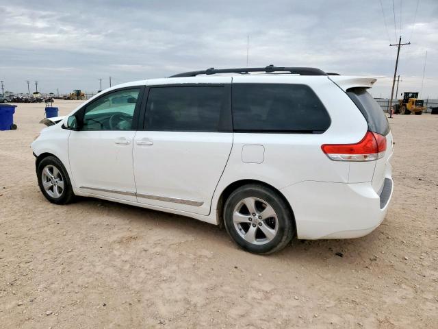 Toyota Sienna Le Image 3