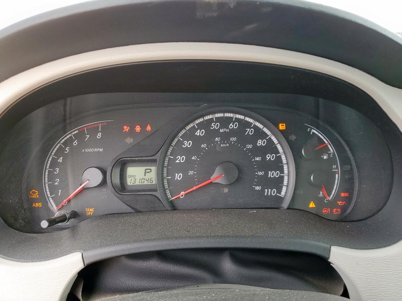 Toyota Sienna Le Image 6