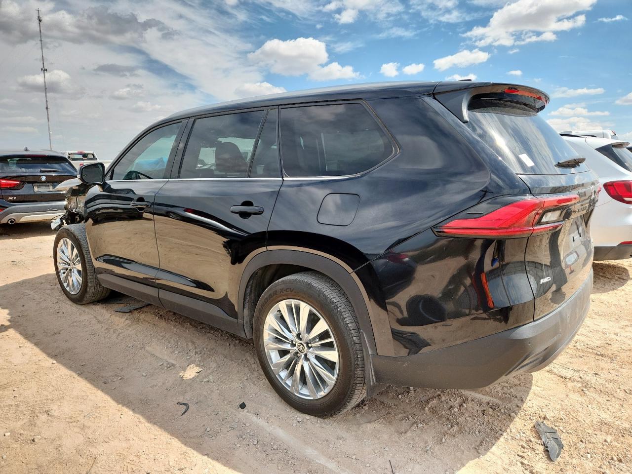 Toyota Grand High Xle Image 14