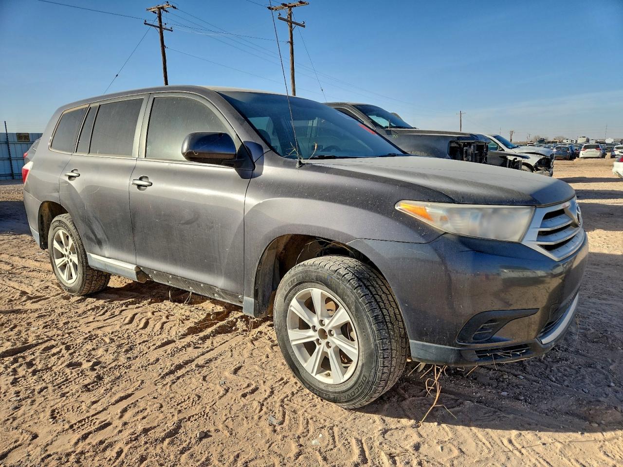 Toyota Highlander Base Image 2