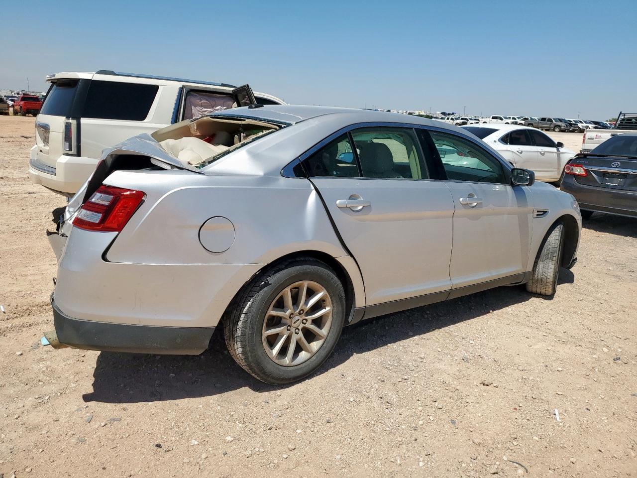 Ford Taurus Se Image 3