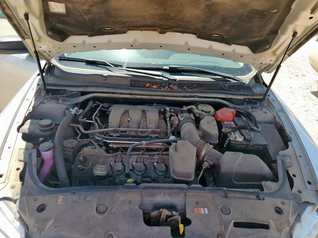 Ford Taurus Se Image 6