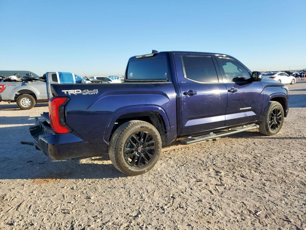 Toyota Tundra Crewmax Sr Image 13