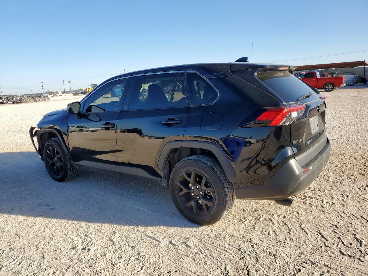 Toyota RAV4 Le Image 6