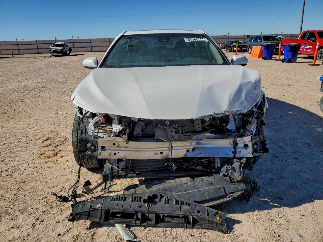 Toyota Camry Se Image 13