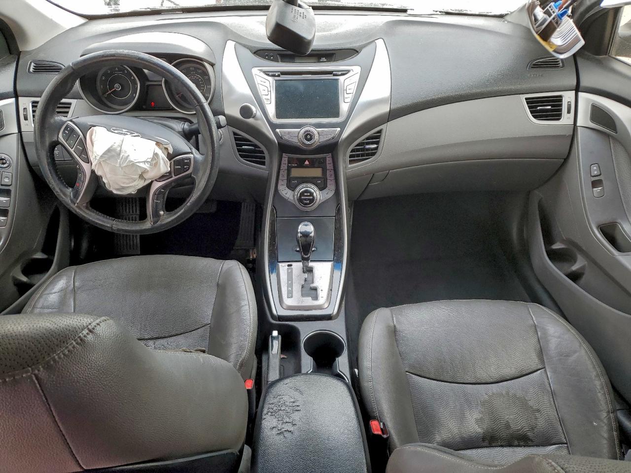 Hyundai ELANTRA Gls Image 9