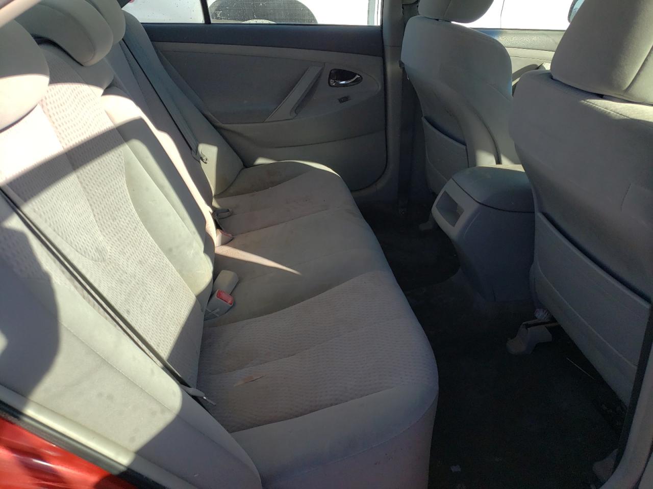 Toyota Camry Base Image 12