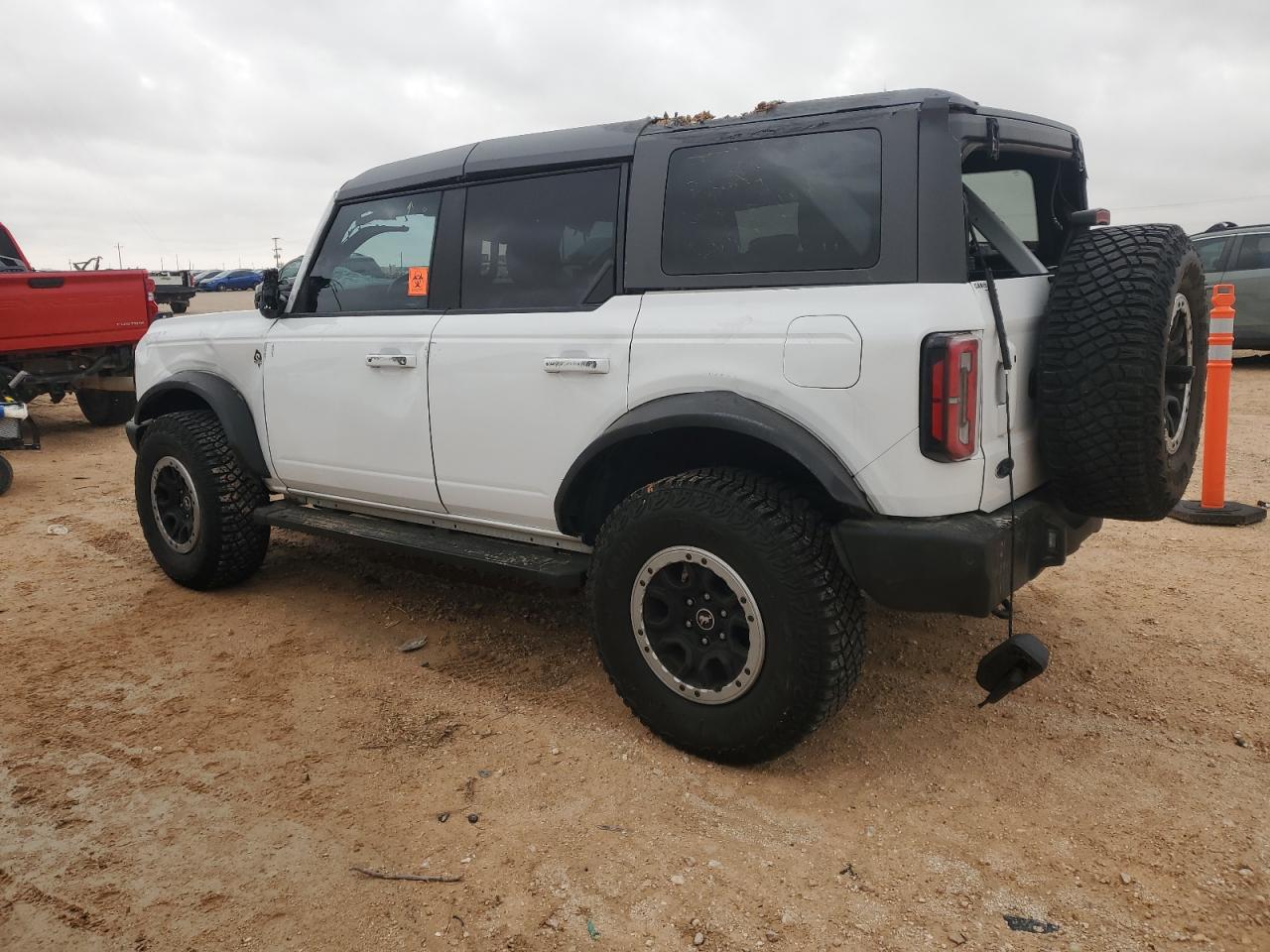 Ford Bronco Outer Banks Image 12