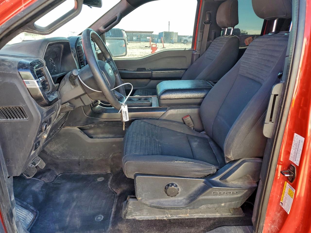 Ford F-150 Super Cab Image 9