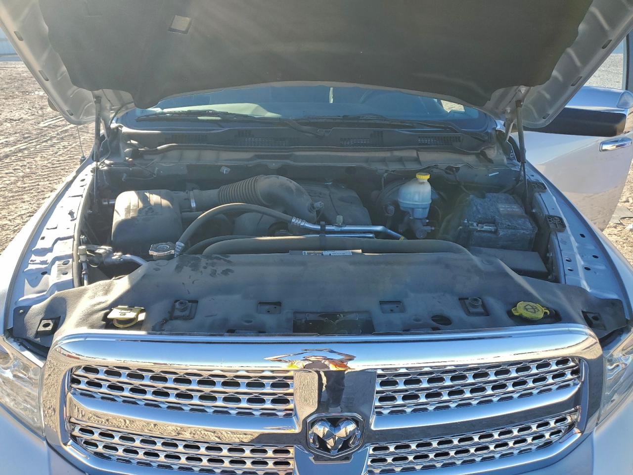 Ram 1500 Laramie Image 2