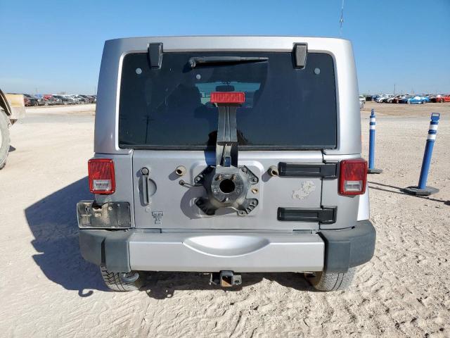 Jeep Wrangler Sahara Image 6
