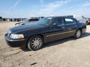  Salvage Lincoln Towncar