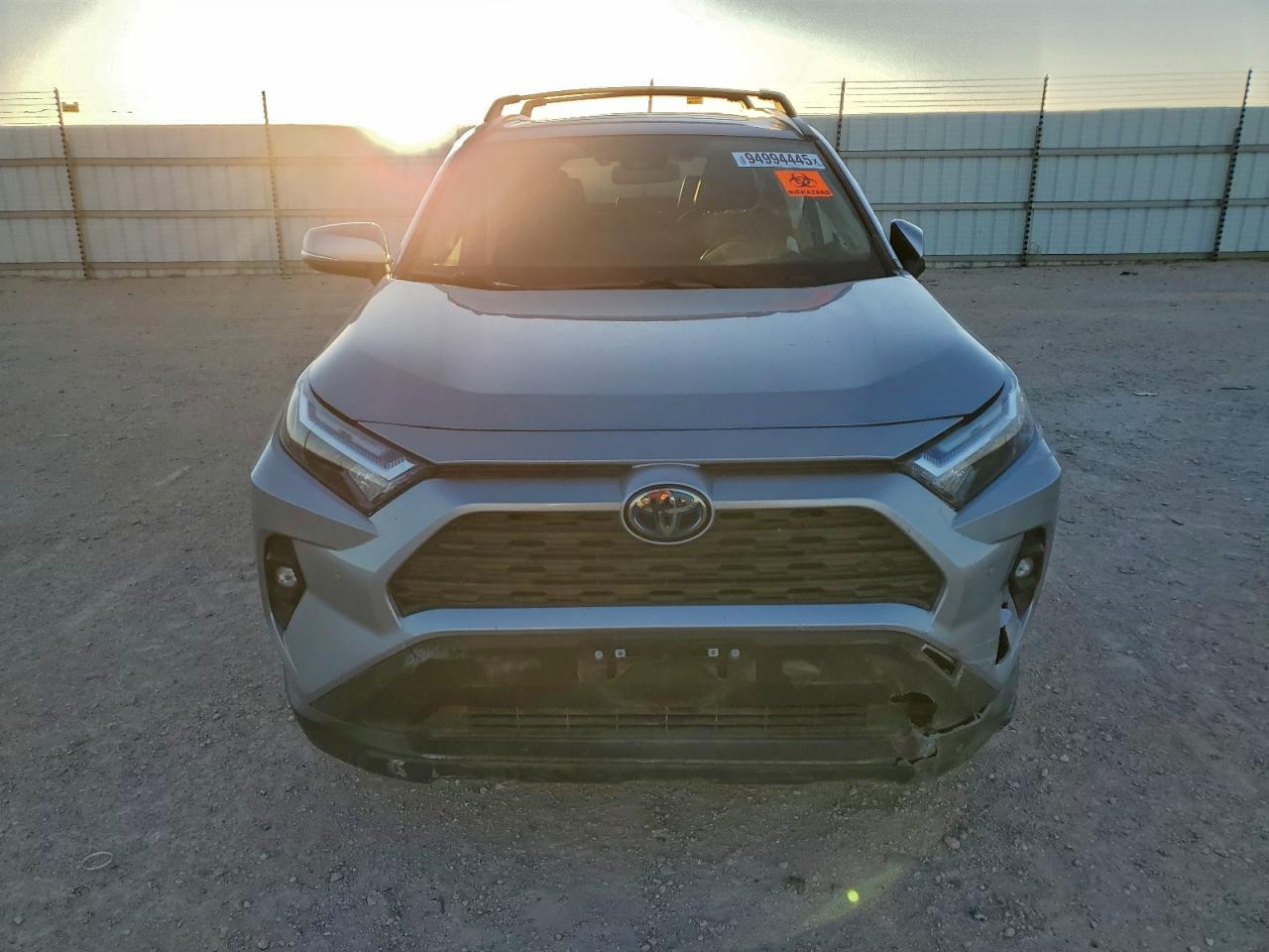 Toyota RAV4 Xle Premium Image 13
