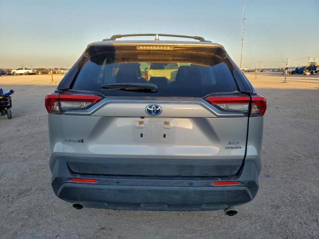 Toyota RAV4 Xle Premium Image 6