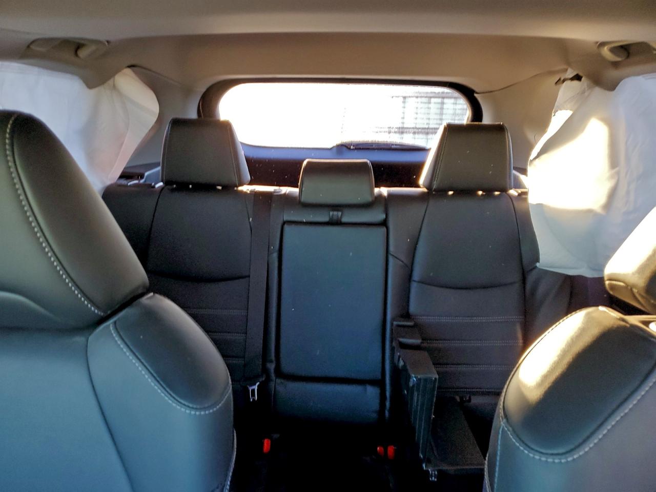 Toyota RAV4 Xle Premium Image 5