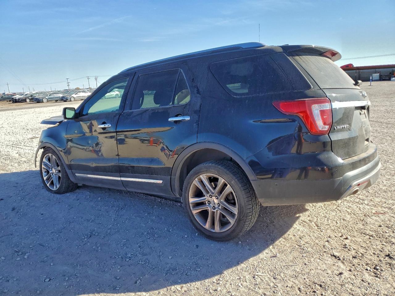 Ford Explorer Limited Image 12