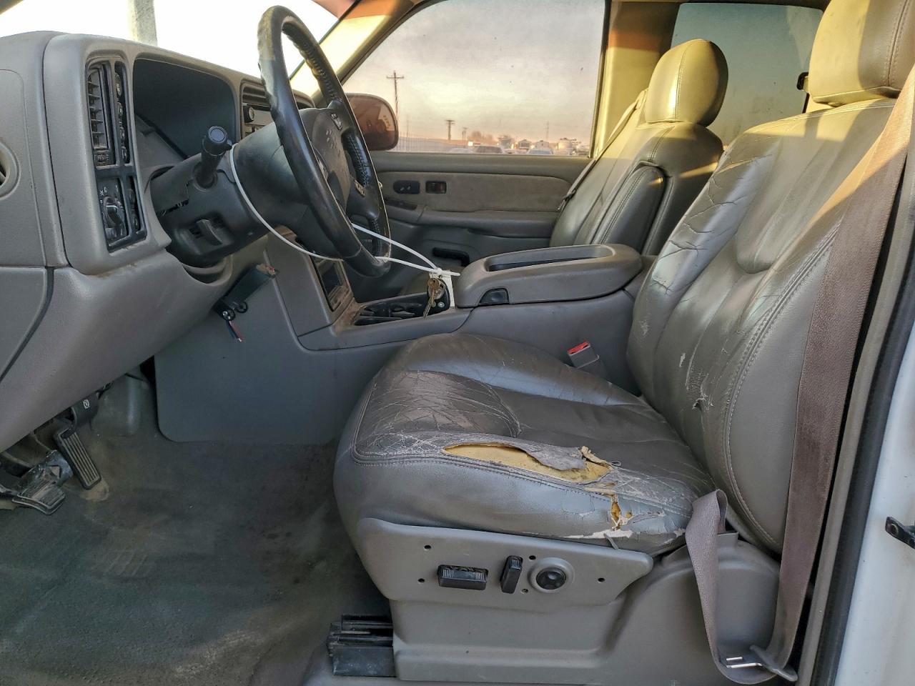 Chevrolet Silverado K1500 Image 9