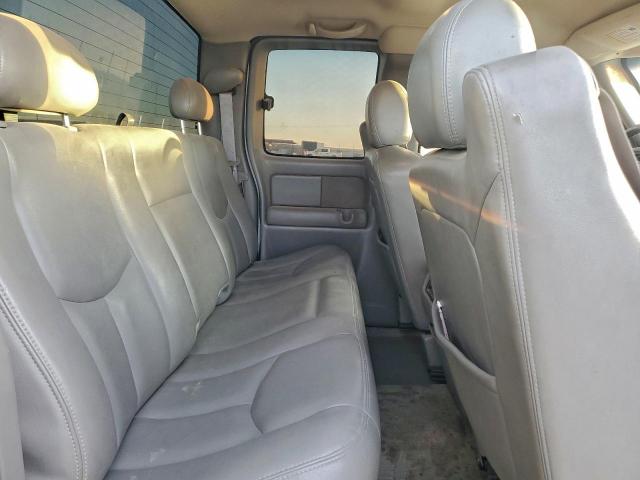 Chevrolet Silverado K1500 Image 6