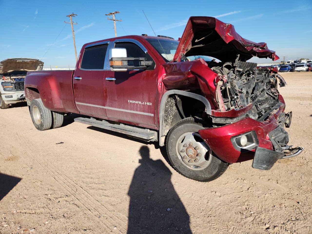 GMC Sierra K3500 Denali Image 3