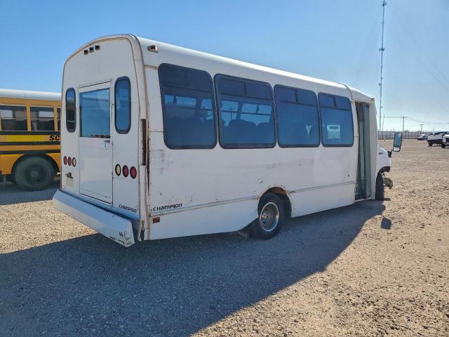 Ford Econoline E350 Cutaway Van Image 4