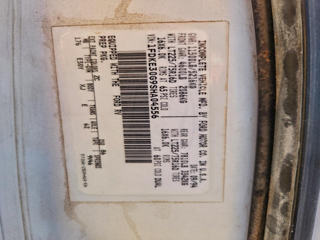 Ford Econoline E350 Cutaway Van Image 9