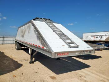  Salvage Maxx Trailer