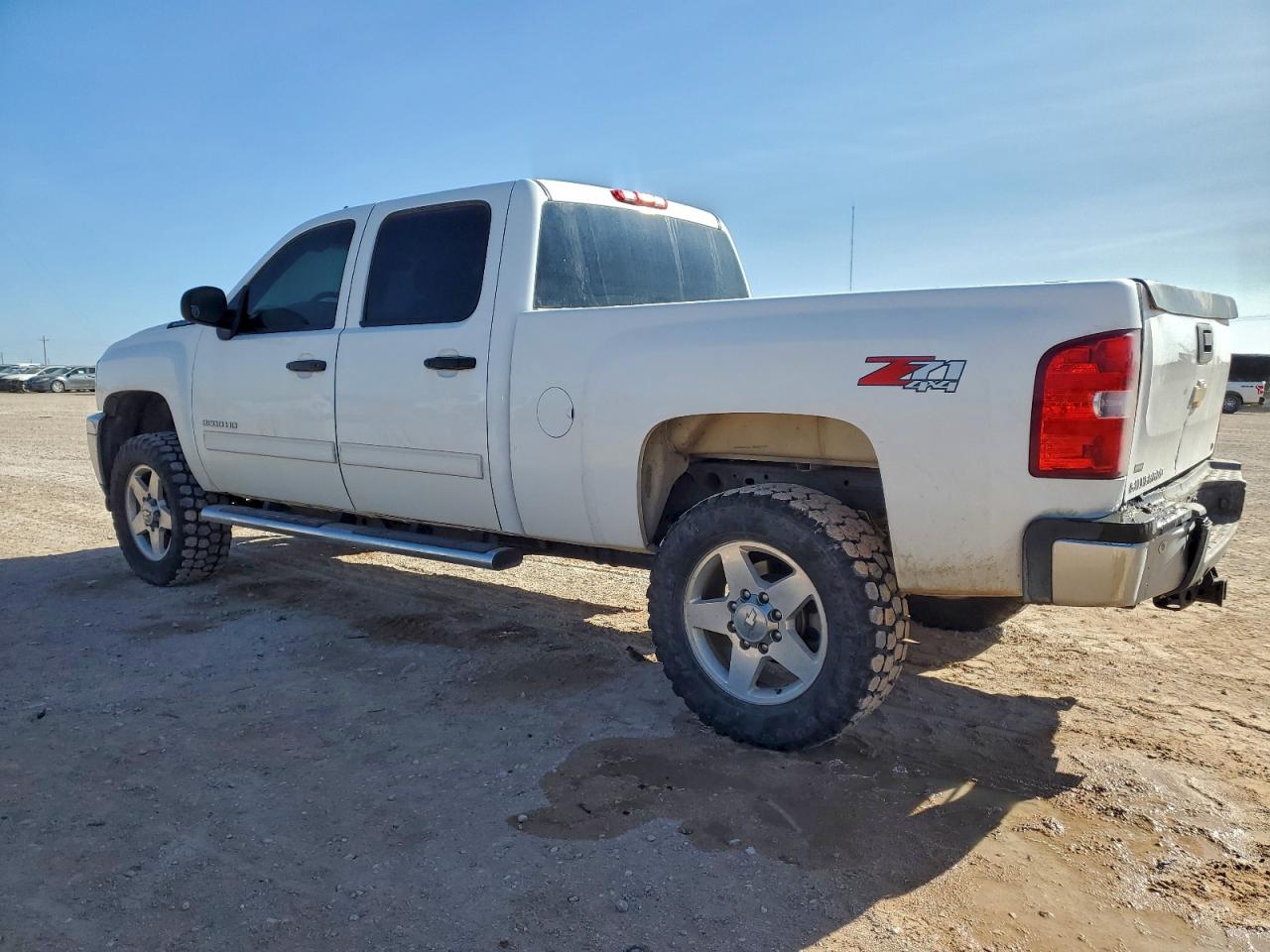 Chevrolet Silverado K2500 Heavy Duty Lt Image 2