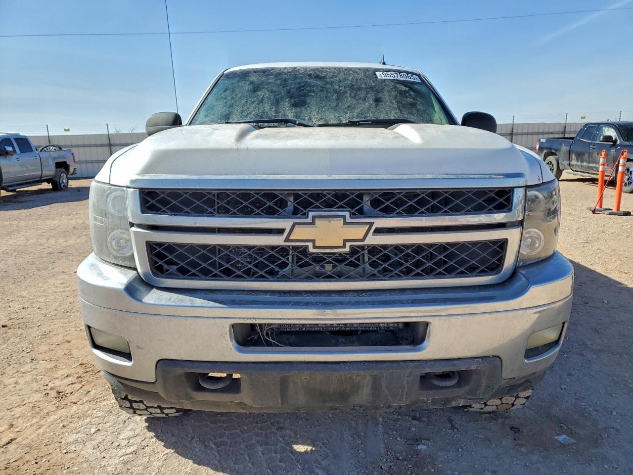 Chevrolet Silverado K2500 Heavy Duty Lt Image 12