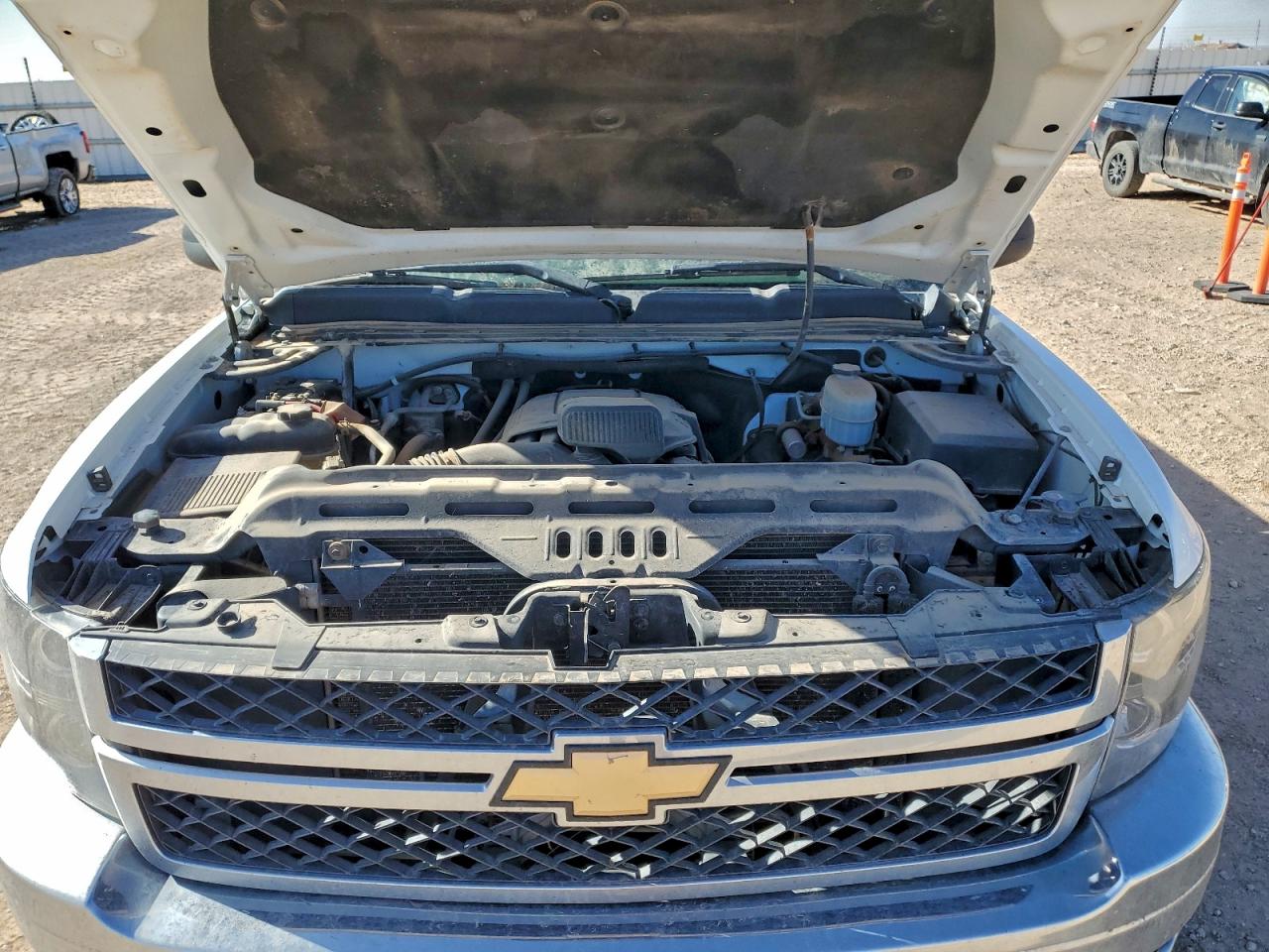 Chevrolet Silverado K2500 Heavy Duty Lt Image 11