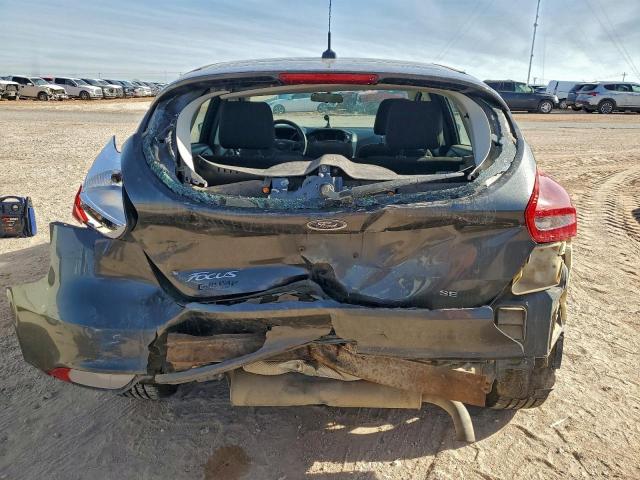 Ford Focus Se Image 8