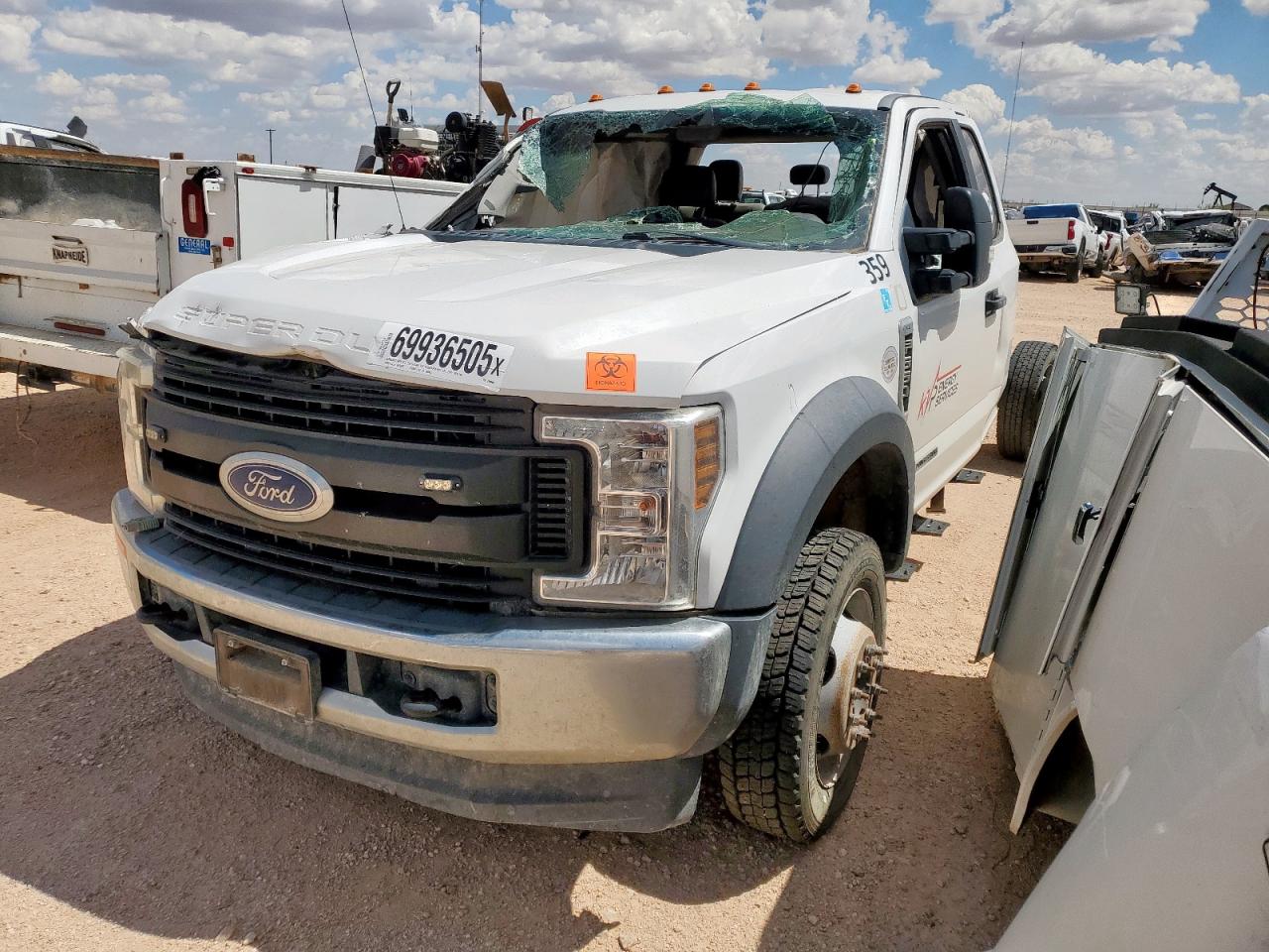 Ford F-550 Super Duty Image 1