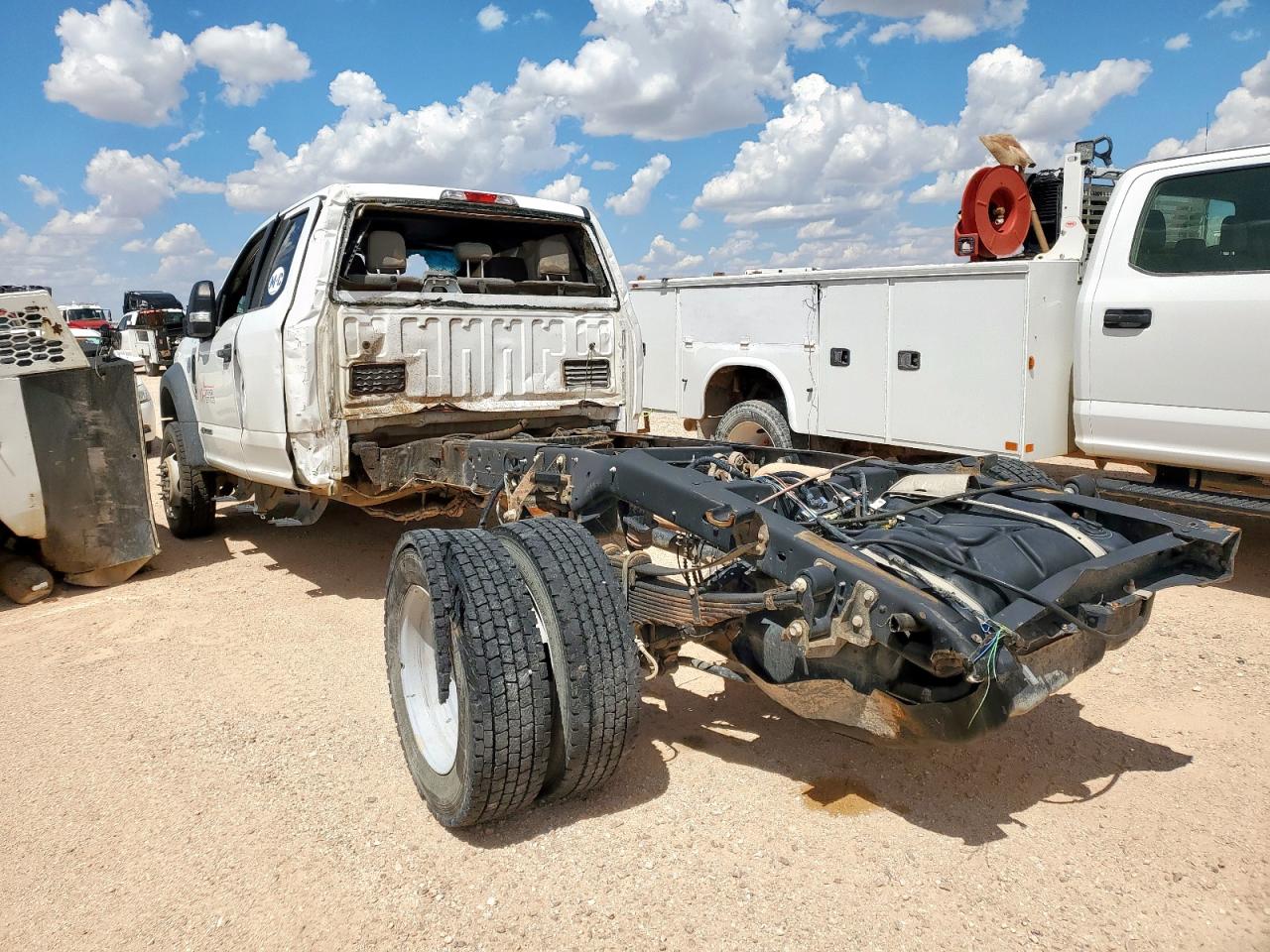 Ford F-550 Super Duty Image 3