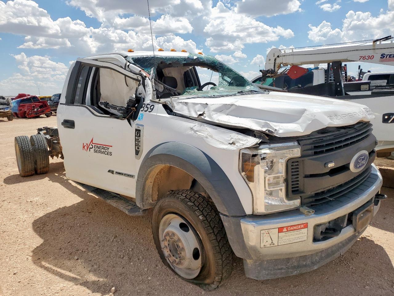 Ford F-550 Super Duty Image 4