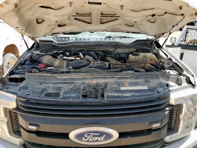 Ford F-550 Super Duty Image 11