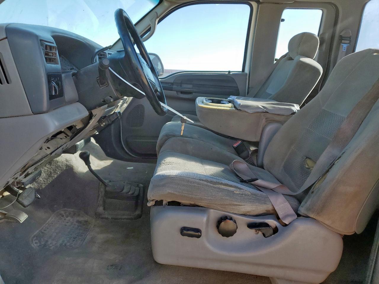 Ford F-250 Super Duty Image 12