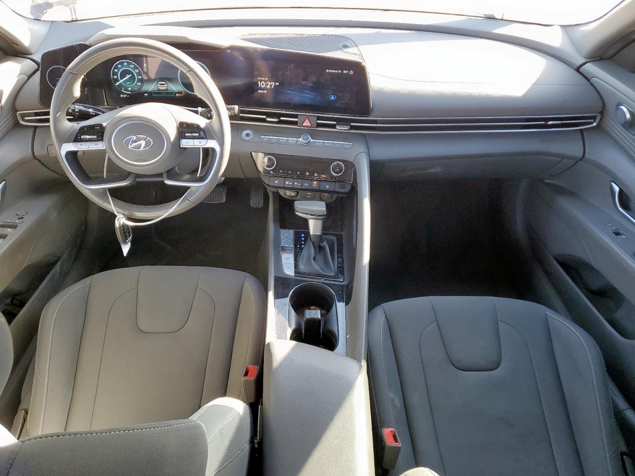 Hyundai ELANTRA Sel Image 6