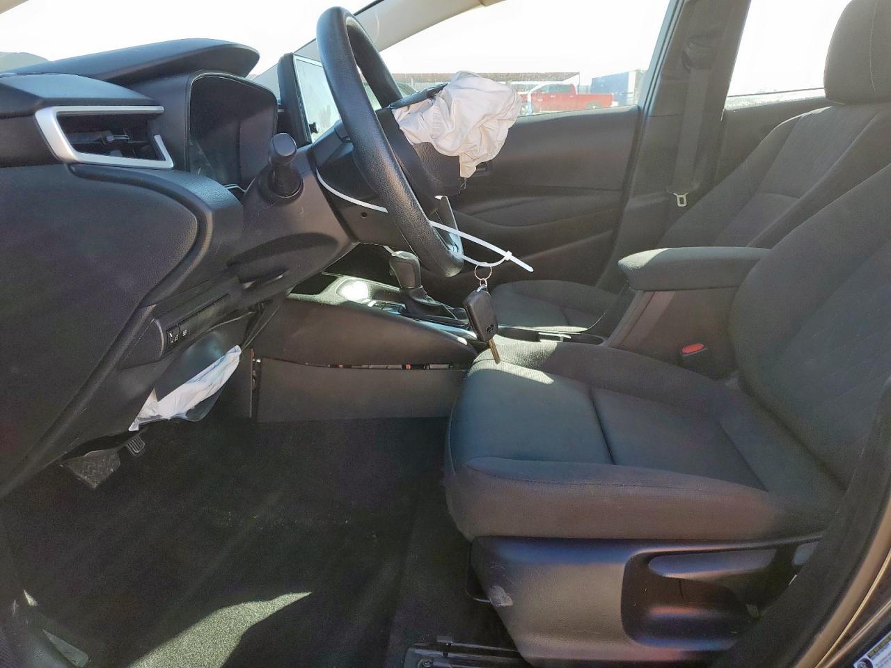 Toyota Corolla Le Image 11