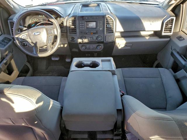 Ford F-150 Super Cab Image 6