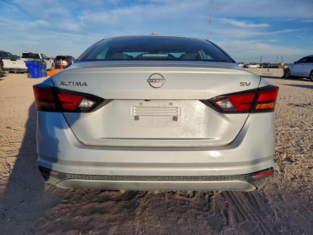 Nissan Altima Sv Image 8