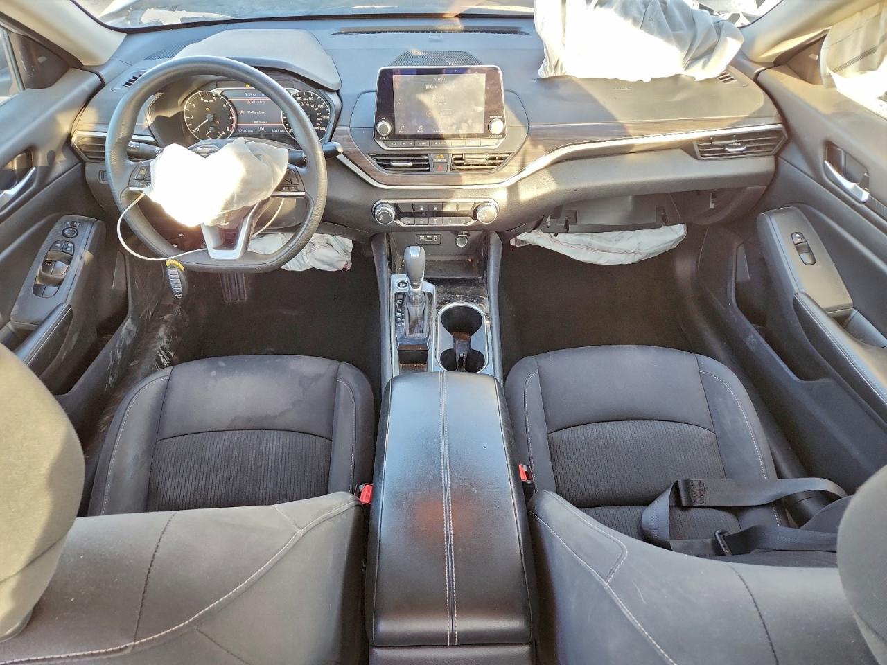 Nissan Altima Sv Image 9