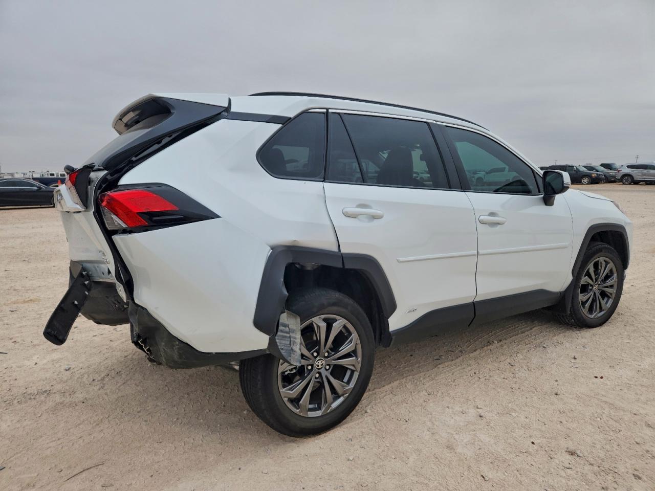 Toyota RAV4 Xle Premium Image 5