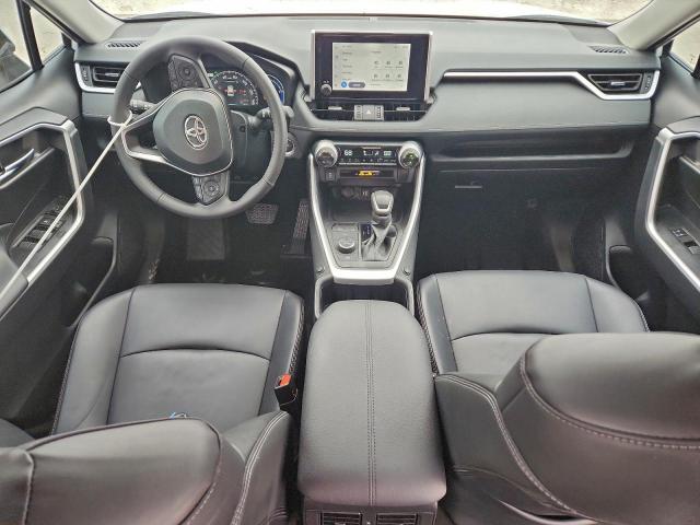 Toyota RAV4 Xle Premium Image 13