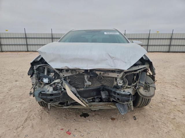 Toyota Corolla L Image 3