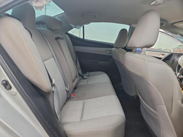 Toyota Corolla L Image 7