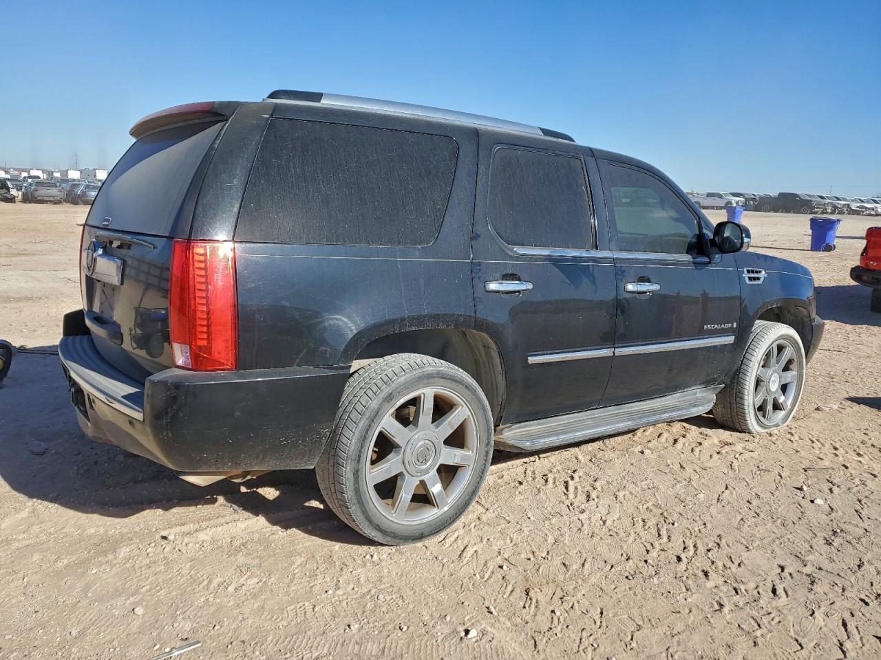Cadillac Escalade Luxury Image 4