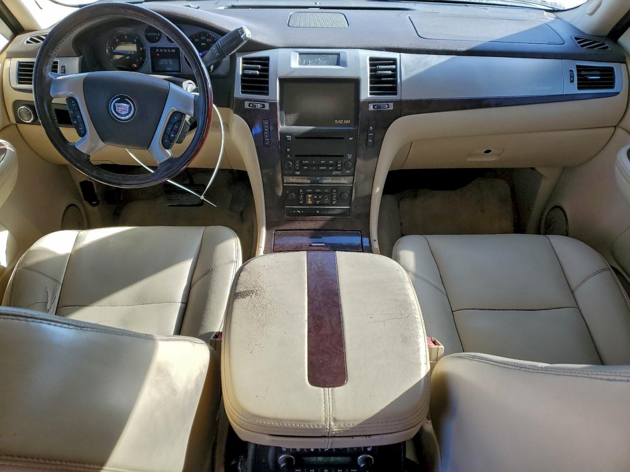 Cadillac Escalade Luxury Image 14