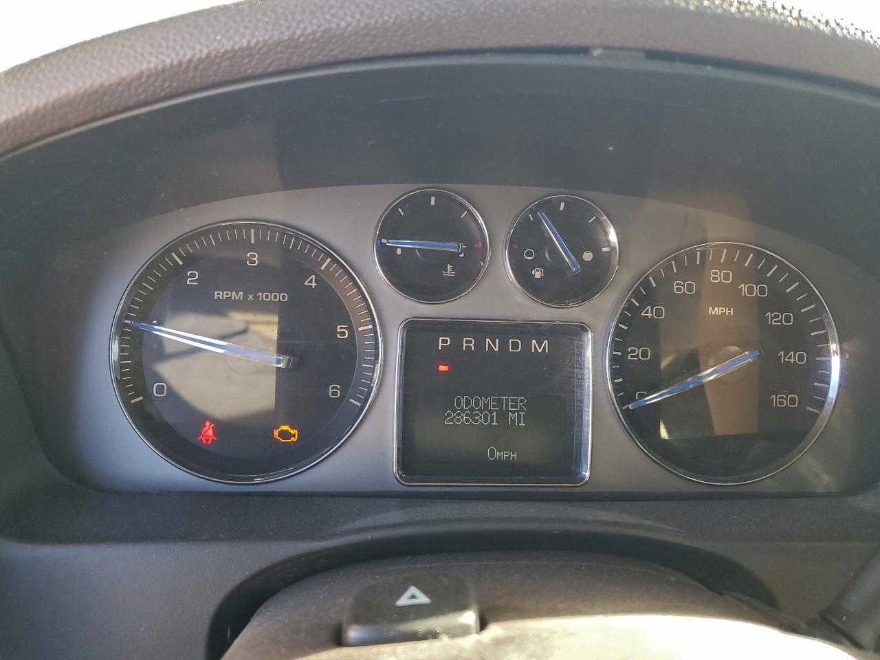 Cadillac Escalade Luxury Image 12