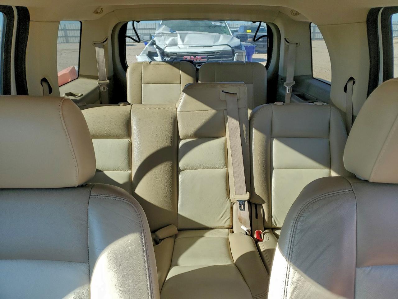 Ford Explorer Eddie Bauer Image 6