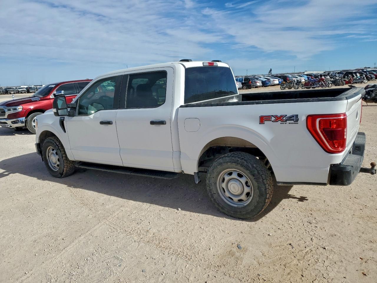 Ford F-150 Supercrew Image 3